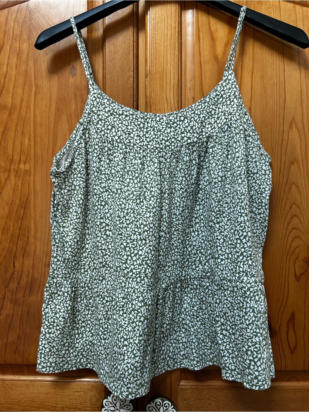 Old Navy Green and White Floral Spaghetti Strap Tank